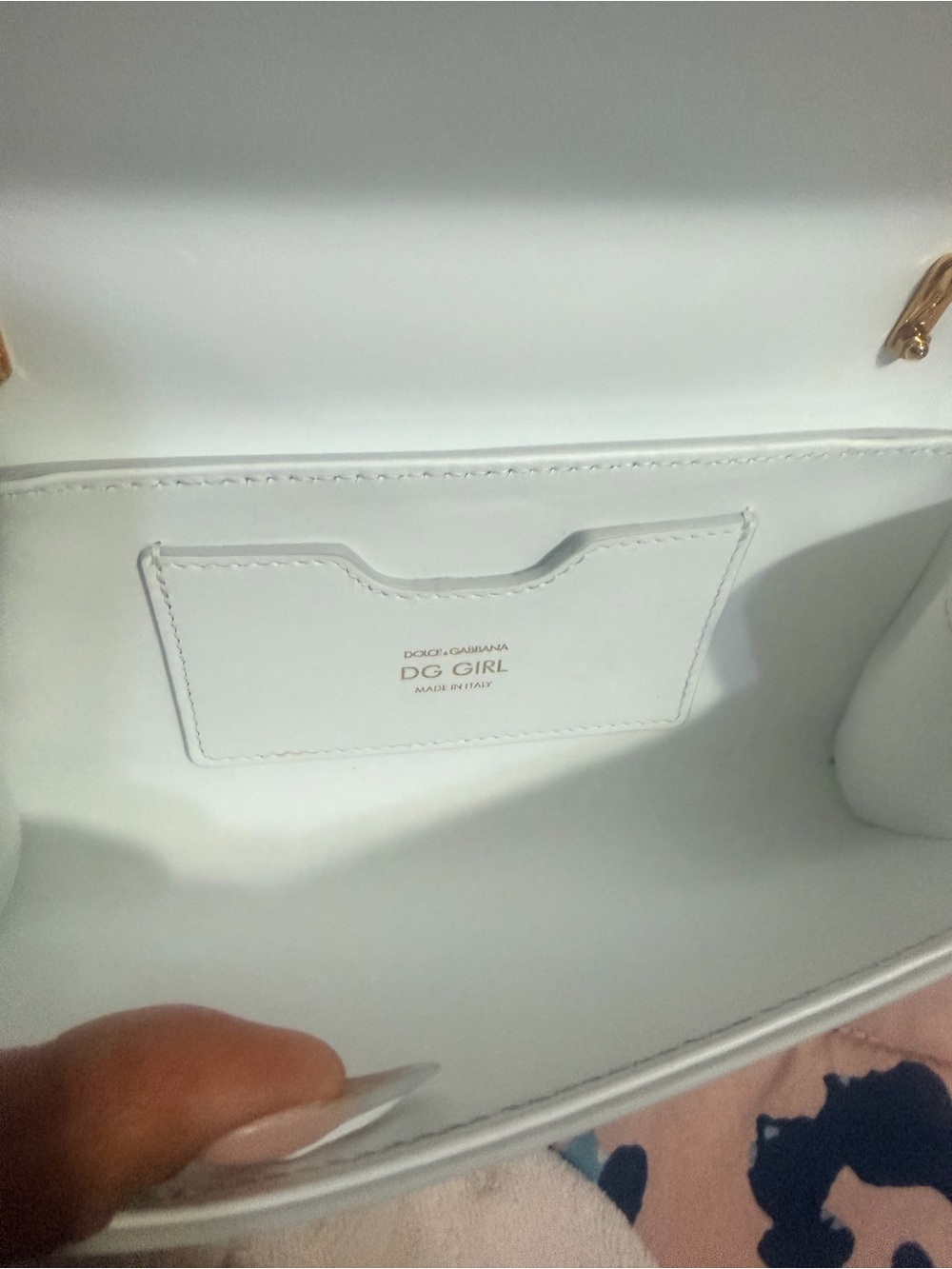Authentic Dolce & Gabbana DG Logo White Crossbody Bag – Gold Hardware - Picture 7 of 10